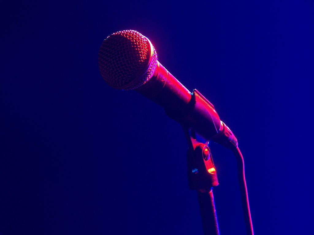 http://commons.wikimedia.org/wiki/File:Microphone.JPG