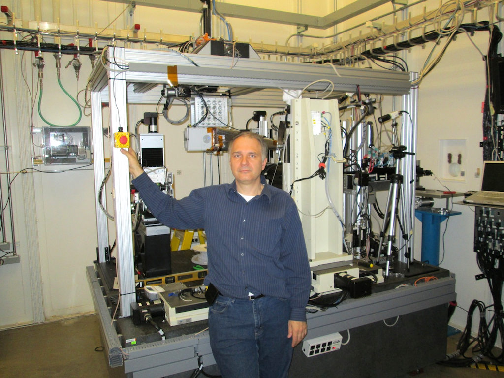 Ilavsky at the beamline II