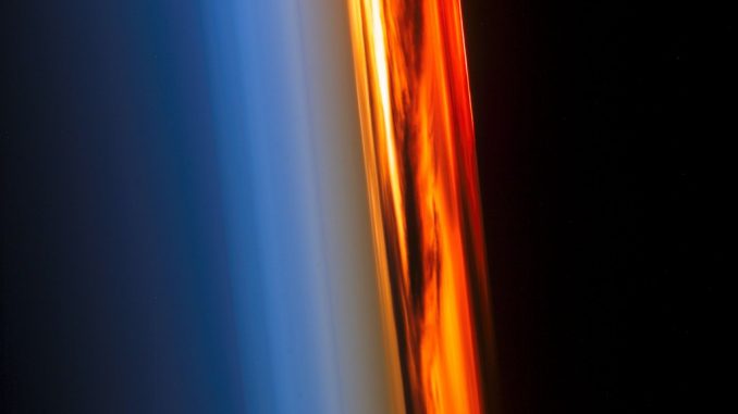 Sideways Sunset (NASA, International Space Station Science, 06/03/07)
